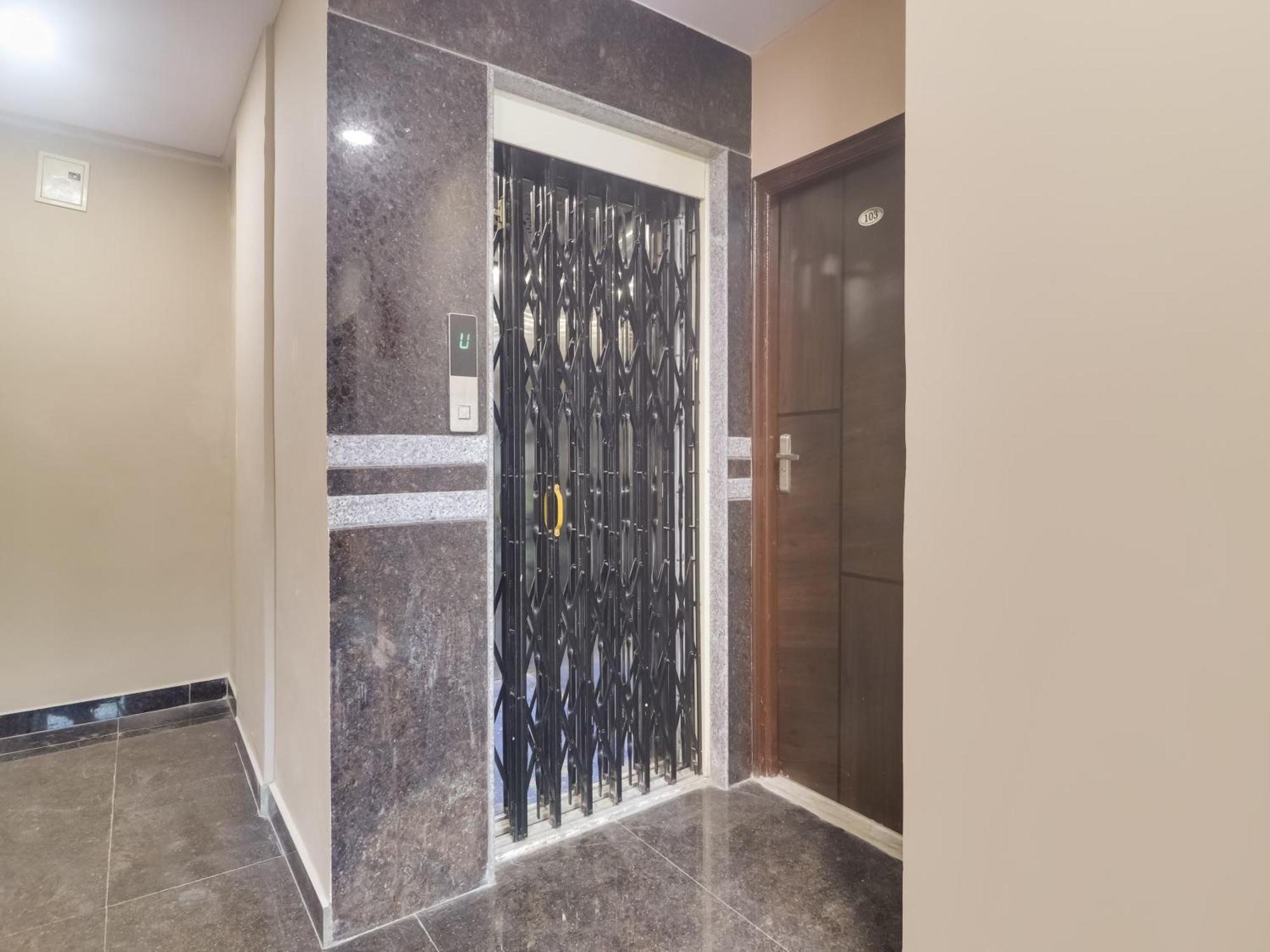 היידראבד Hotel O Red Stone Hotels מראה חיצוני תמונה